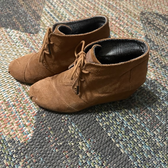 Toms - Picture 4 of 5